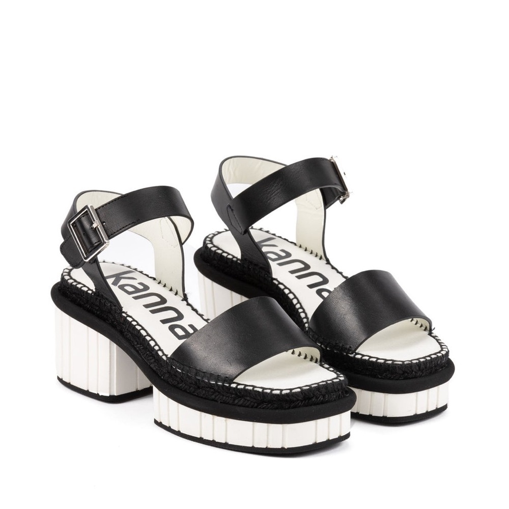 NWOT KANNA CIBELE SANDAL IN BLACK 8 ( 38)